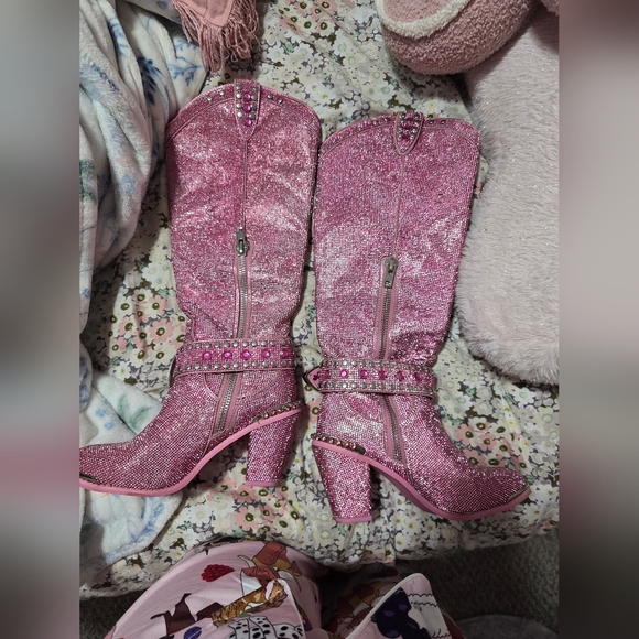 Dollskill pink rhinestone boots - Picture 2 of 5